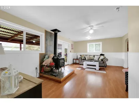 310 E Oak Street Lebanon OR 97355