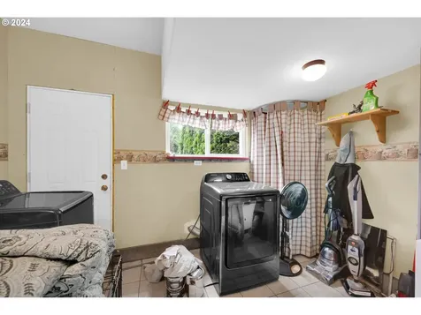 310 E Oak Street Lebanon OR 97355