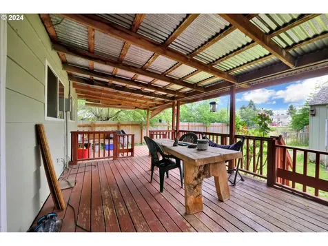 310 E Oak Street Lebanon OR 97355