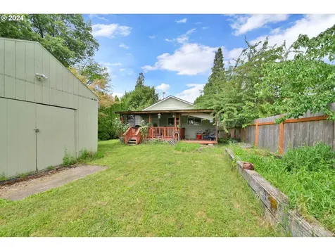 310 E Oak Street Lebanon OR 97355