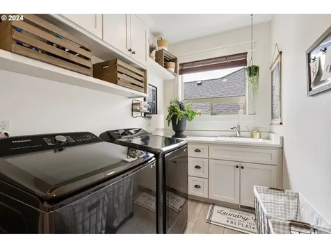 5633 Mount Vernon Street SE Salem OR 97306