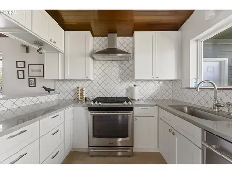 2320 Ne 136th Avenue Portland OR 97230