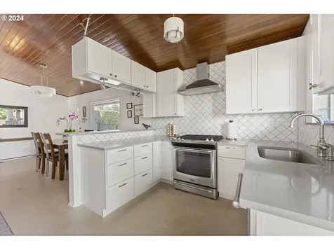 2320 Ne 136th Avenue Portland OR 97230