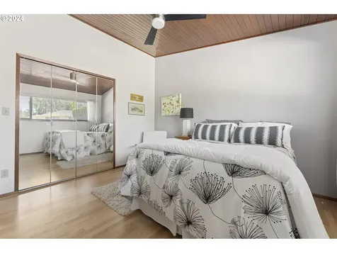2320 Ne 136th Avenue Portland OR 97230