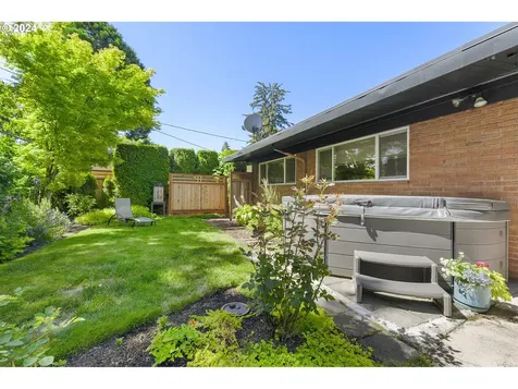 2320 Ne 136th Avenue Portland OR 97230