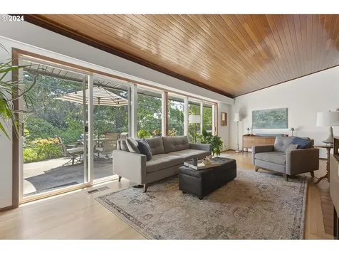 2320 Ne 136th Avenue Portland OR 97230