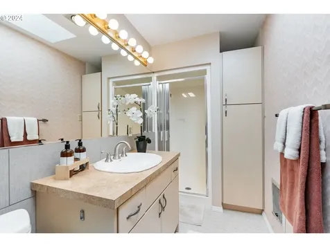 12105 Sw 60th Avenue Portland OR 97219