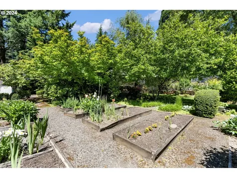 12105 Sw 60th Avenue Portland OR 97219