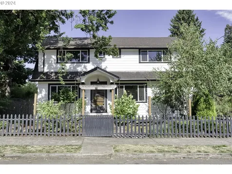 9323 N Bristol Avenue Portland OR 97203