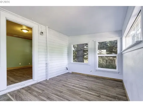 9323 N Bristol Avenue Portland OR 97203