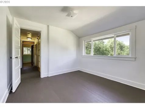 9323 N Bristol Avenue Portland OR 97203