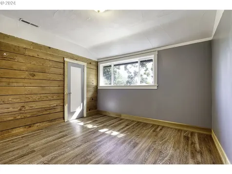 9323 N Bristol Avenue Portland OR 97203