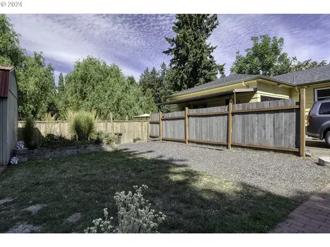 9323 N Bristol Avenue Portland OR 97203
