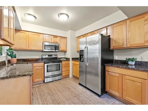 11943 Ne Stanton Street Portland OR 97220