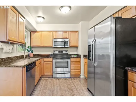 11943 Ne Stanton Street Portland OR 97220