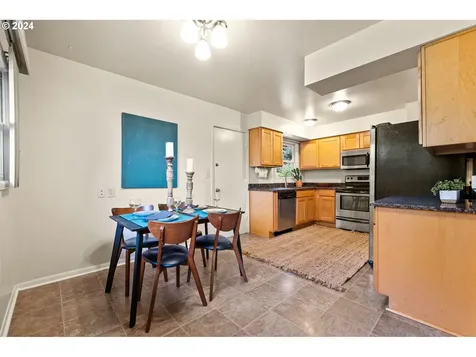 11943 Ne Stanton Street Portland OR 97220