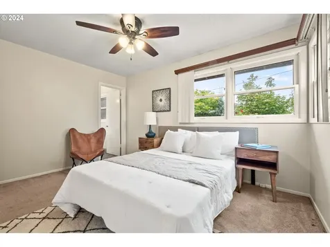 11943 Ne Stanton Street Portland OR 97220