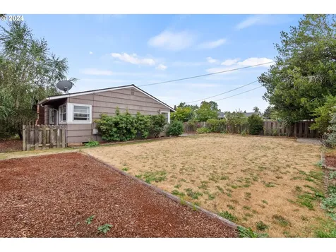 11943 Ne Stanton Street Portland OR 97220
