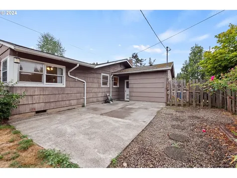 11943 Ne Stanton Street Portland OR 97220