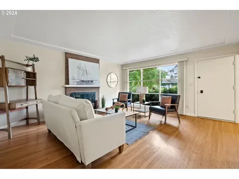 11943 Ne Stanton Street Portland OR 97220