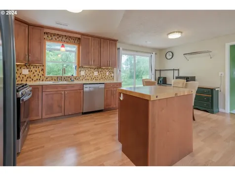 503 Nw 1st Street Warrenton OR 97146