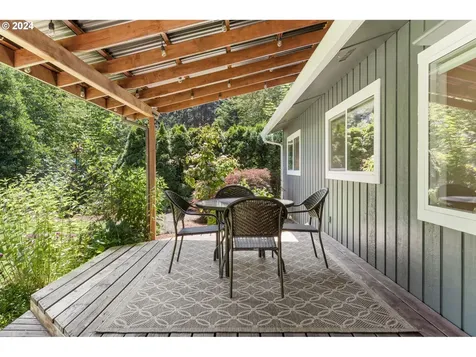 16284 Bonaire Avenue Lake Oswego OR 97035