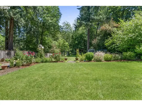 16284 Bonaire Avenue Lake Oswego OR 97035