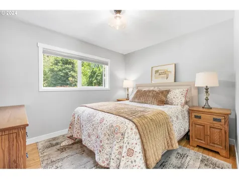 16284 Bonaire Avenue Lake Oswego OR 97035