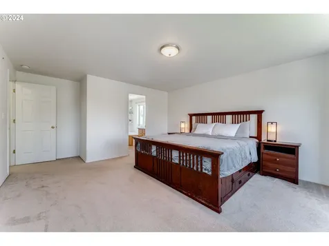 805 N Raven Drive Ridgefield WA 98642