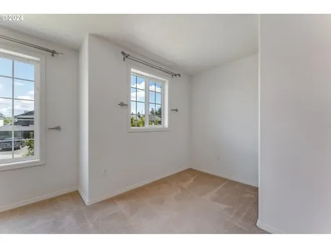 805 N Raven Drive Ridgefield WA 98642