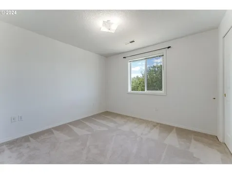 805 N Raven Drive Ridgefield WA 98642