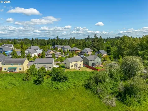 805 N Raven Drive Ridgefield WA 98642
