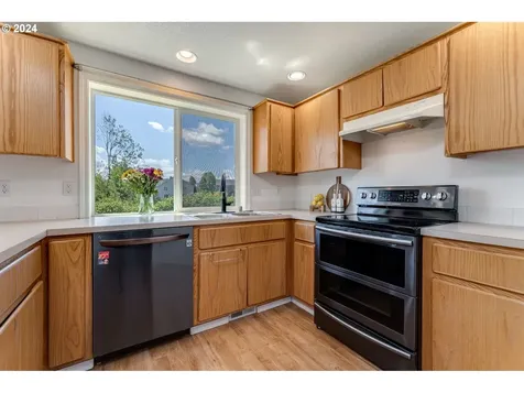 805 N Raven Drive Ridgefield WA 98642