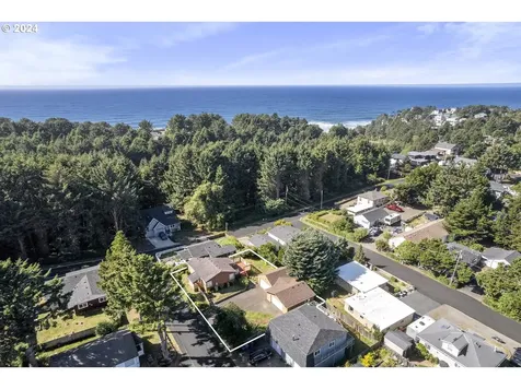 1025 Sw 16th Street Lincoln City OR 97367