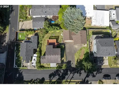 1025 Sw 16th Street Lincoln City OR 97367