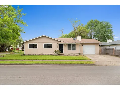 5244 Coetivy Avenue Eugene OR 97402