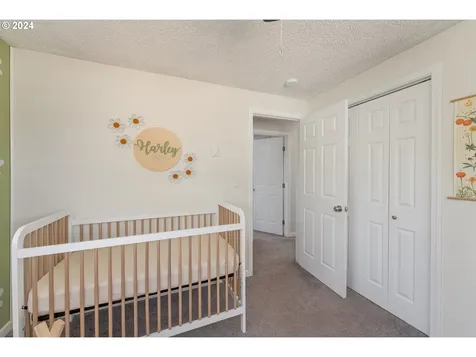 410 SE Darrell Avenue Winston OR 97496