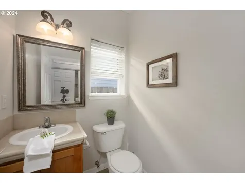 13619 Ne Davis Court Portland OR 97230