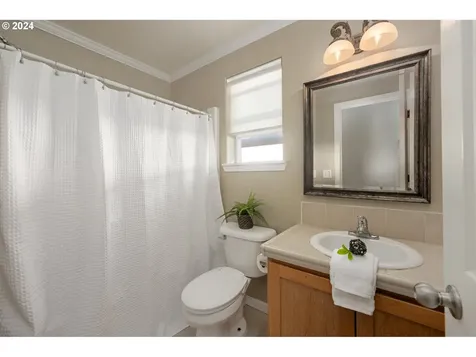 13619 Ne Davis Court Portland OR 97230