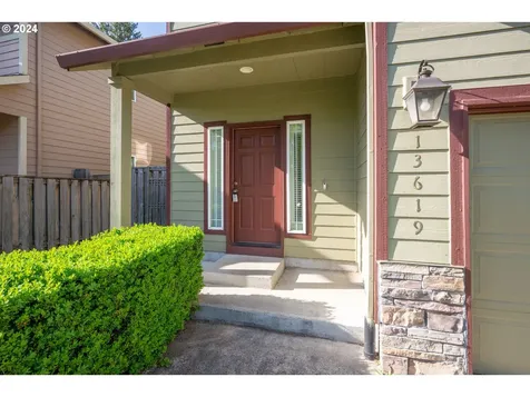 13619 Ne Davis Court Portland OR 97230
