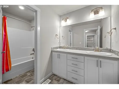 3813 SE 83rd Avenue Hillsboro OR 97123