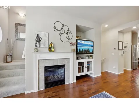 833 Ne Caden Avenue Hillsboro OR 97124