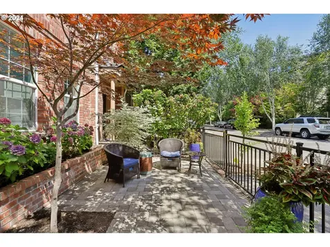 833 Ne Caden Avenue Hillsboro OR 97124