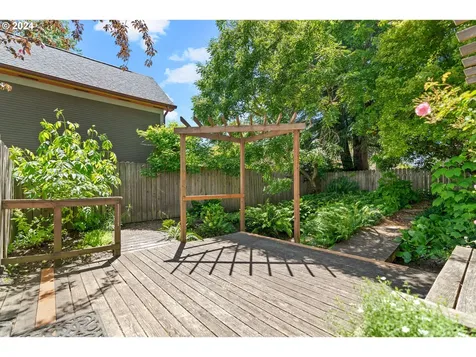 3617 Ne 6th Avenue Portland OR 97212