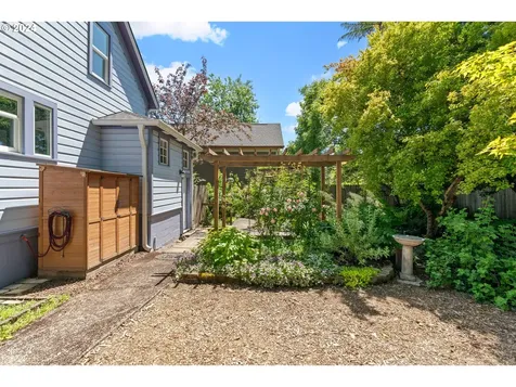 3617 Ne 6th Avenue Portland OR 97212