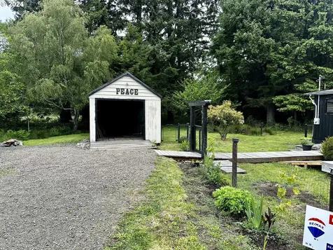 2439 NE Hayes Court Yachats OR 97498