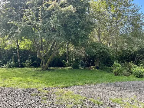 2439 NE Hayes Court Yachats OR 97498