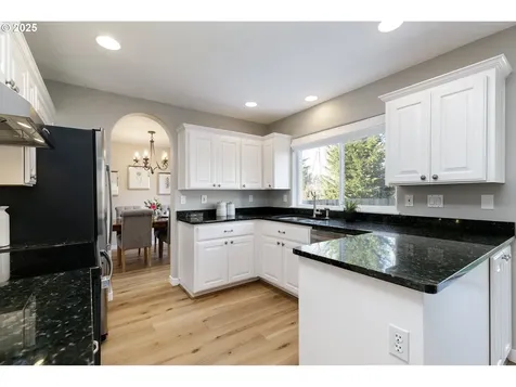 15999 SW Willow Drive Sherwood OR 97140
