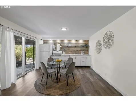 3225 Balsam Drive S Salem OR 97302