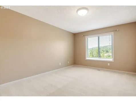 10340 Nw Engleman Street Portland OR 97229